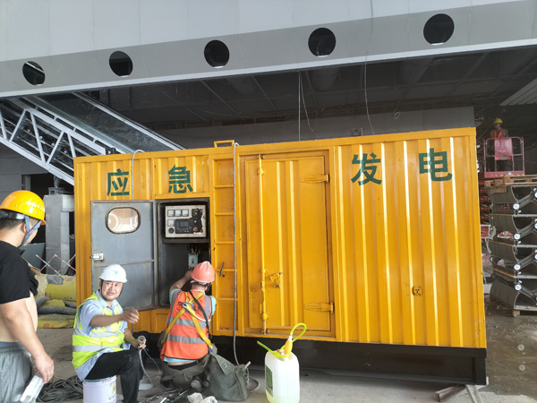 环江怎样判断空气滤清器是否需要更换？